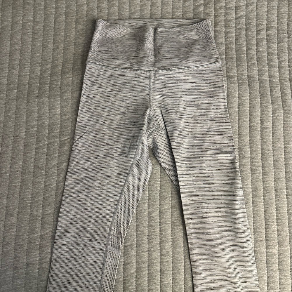 Lululemon Gray Heather Leggings 21 crop align